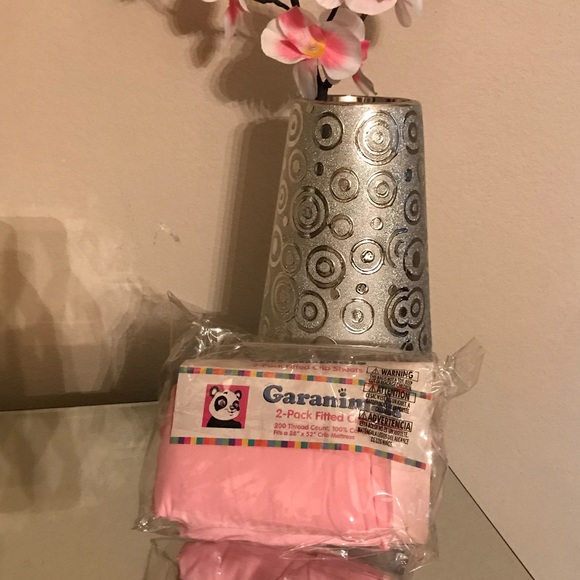 Garanimals 2 fitted crib sheets - Picture 3 of 4